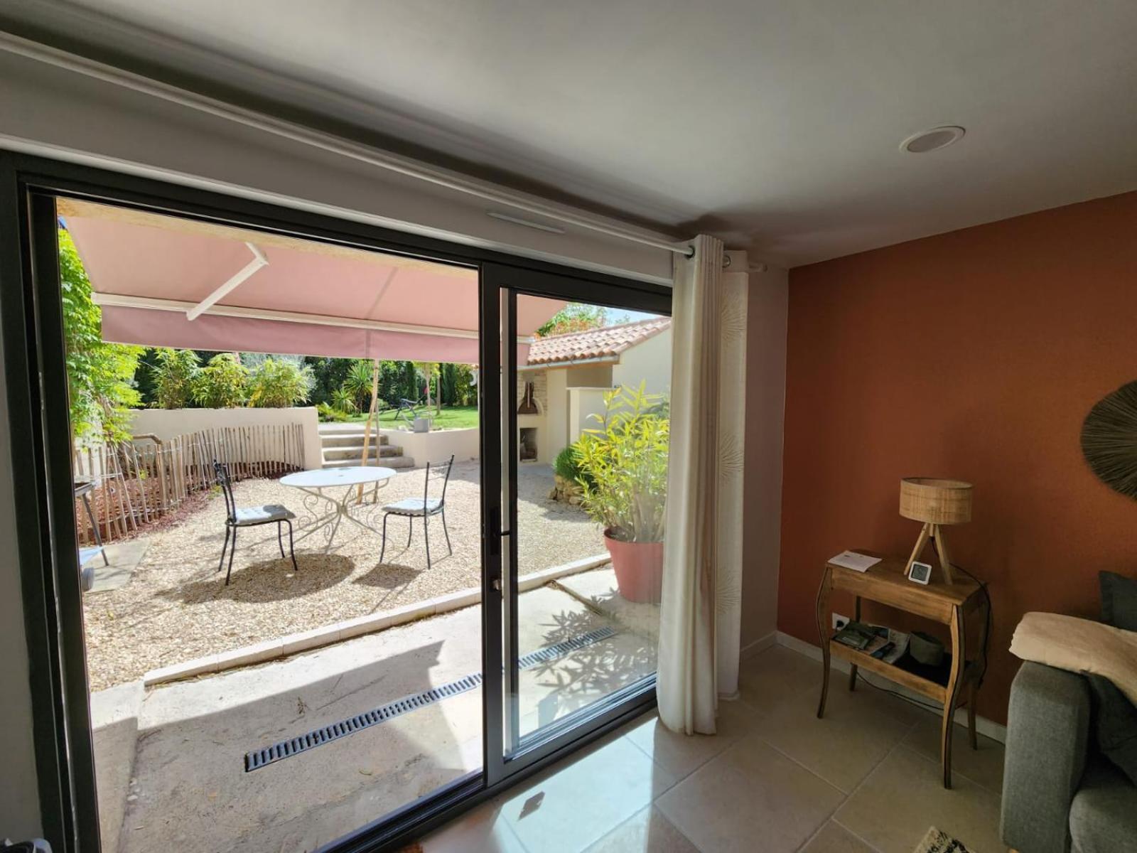 Myluberon-Appartement Au Pied Du Luberon Lauris Exterior photo